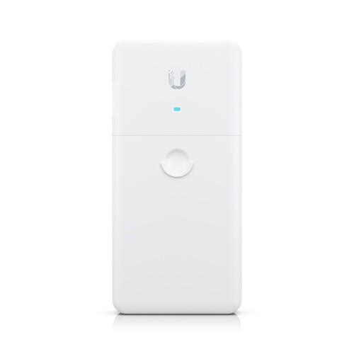 UBIQUITI Long-Range Ethernet Repeater receives PoE/PoE+ and offers passthrough PoE output