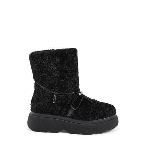 Modern Shearling Ankle Boot with Rubber Soles - 38 EU